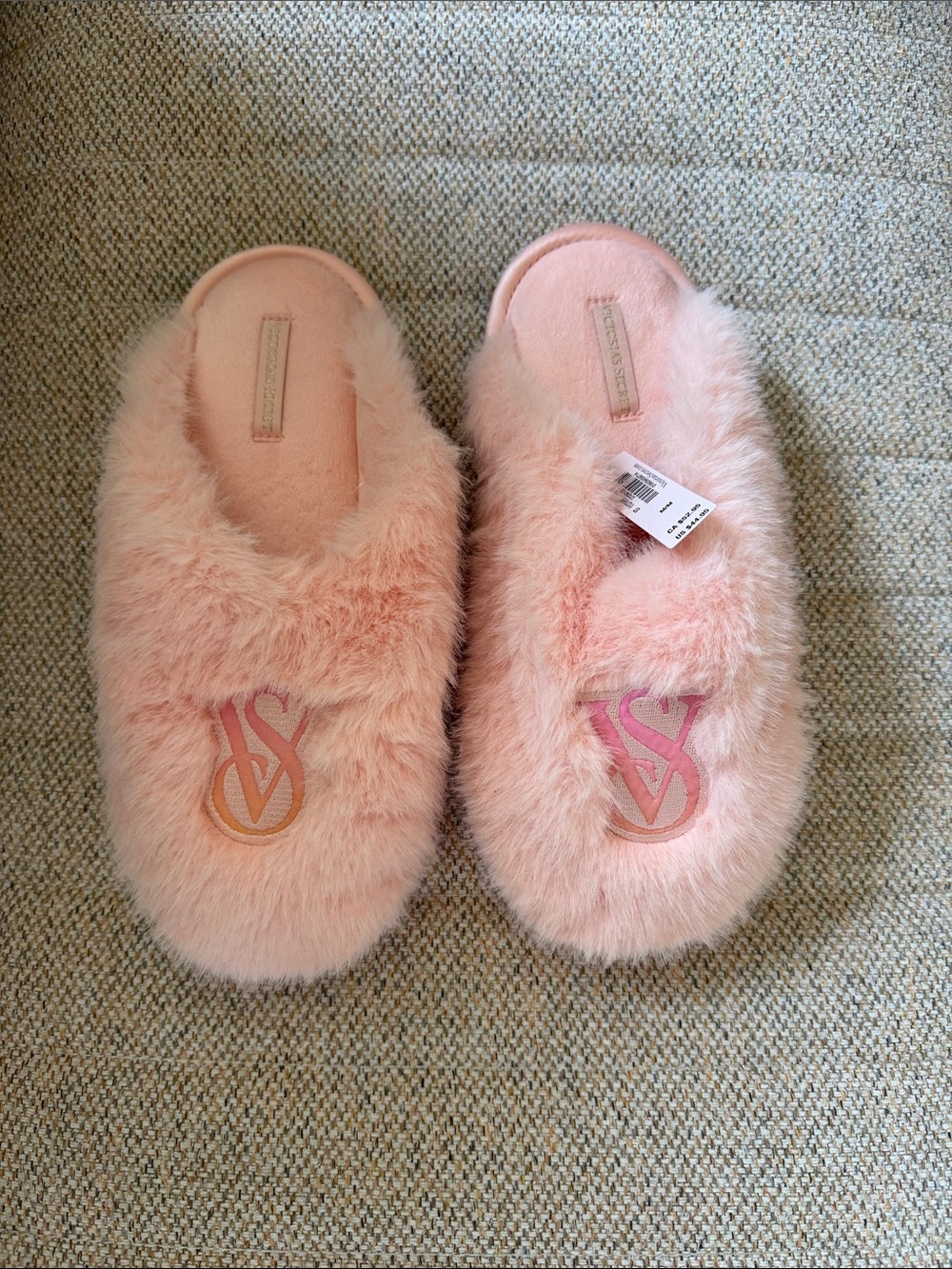 Victoria's Secret Pink Plush Fuzzy Slip-Ons